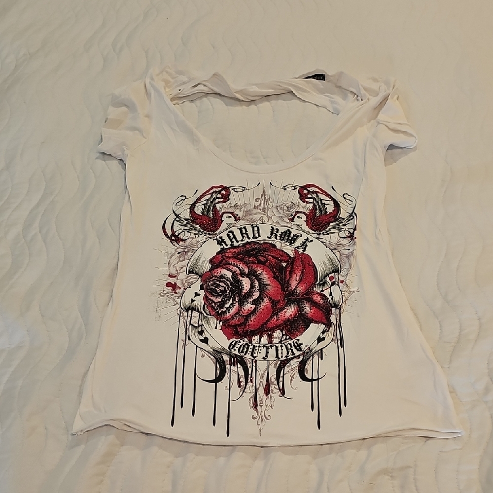 Hard Rock Couture White Graphic Tee with Red Rose Design